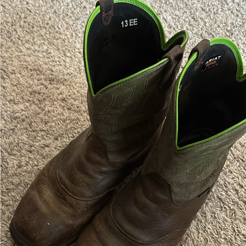 Ariat Men's Brown and Green Western Boots